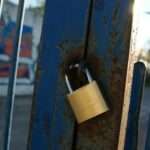 17 noemvri kleista scholeia