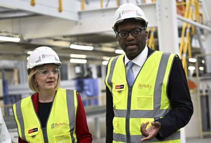 Britains Prime Minister Liz Truss and Chancellor of the Exchequer Kwasi Kwarteng