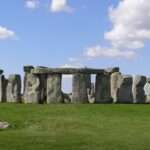 Stonehenge2007 07 30 1068x801 1
