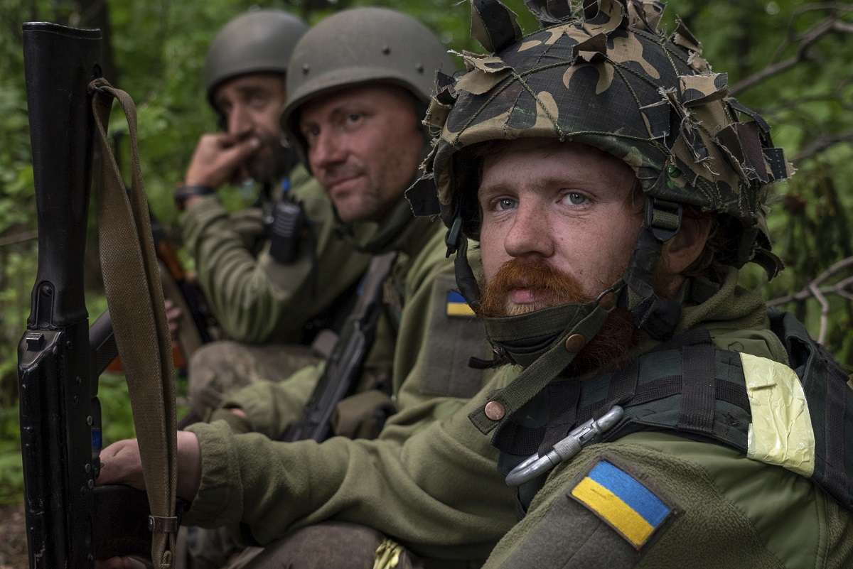 Ukrainian servicemen take rest