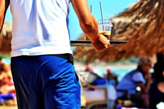 ergazomenos beach bar