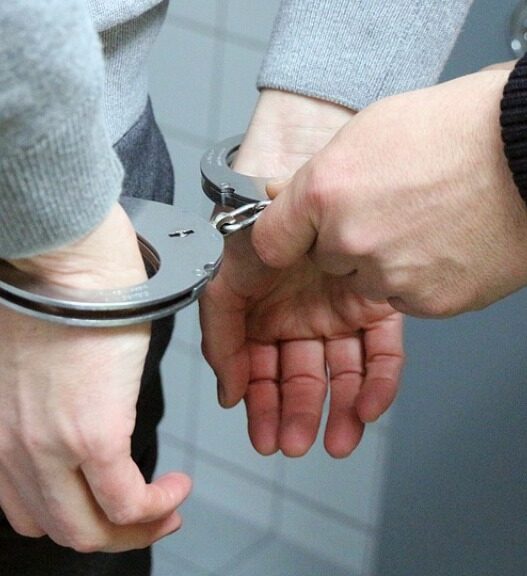 handcuffs 2102488 960 720 1