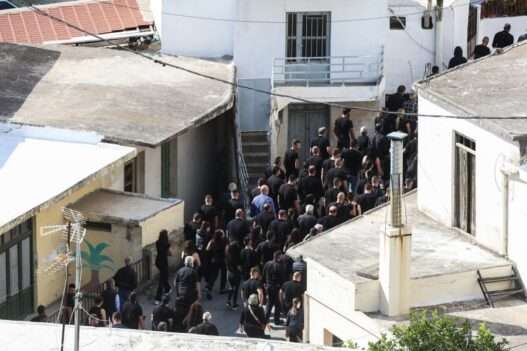 4f915c72f73aa92baa2e6ce87b437fe2 L