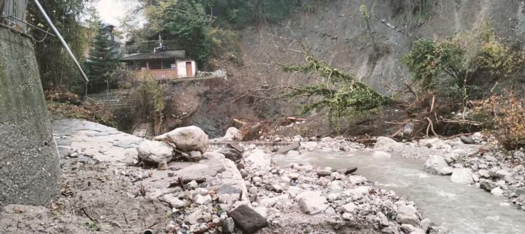 590919730 851056827568101 7180673420180365376 n