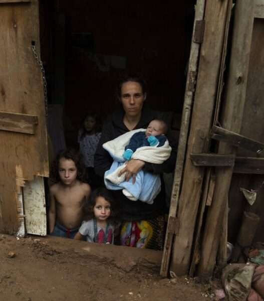 b6c4d67d4bf453dc1966b3a96c4d8e82 L