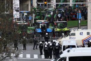 2025 12 18T102459Z 1233141545 RC2YIIACN5X6 RTRMADP 5 EU SUMMIT FARMERS PROTEST 1024x683