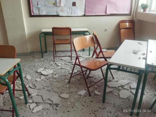 b7926c4468340383124f27d204358fbb L