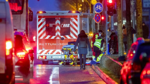 49fe97cc497970656e60d46282279c62 L