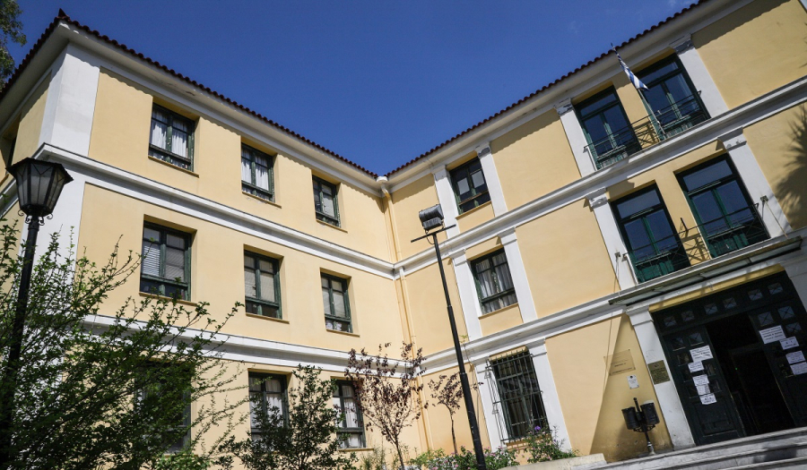 59a4be3f26fbeff5c0c3183e9d5631c4 L