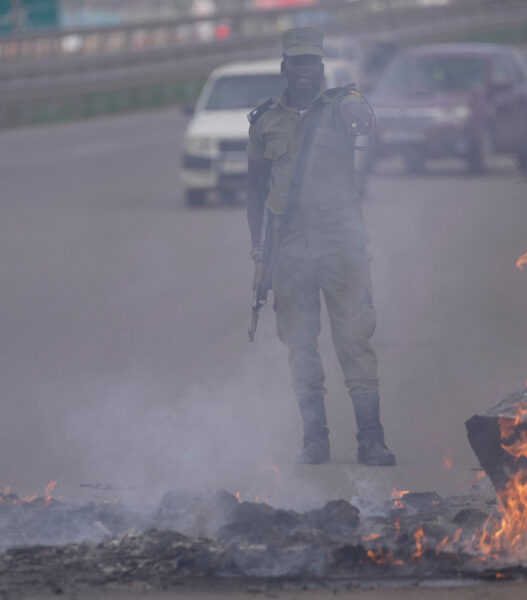 68c771539ebb142a472b166142874404 L