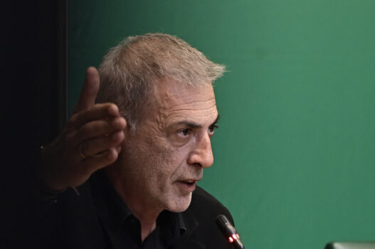 cb55dfd681593036054828e6dc25d4df L