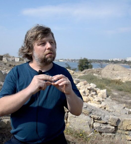 rosos arxaiologos 1024x576