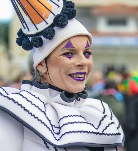 469ac2406250b4cdeceea176c4abd305 L