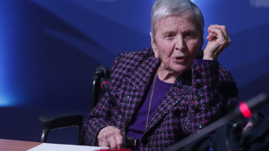 c555cbce7a24818023795f659cad2783 L