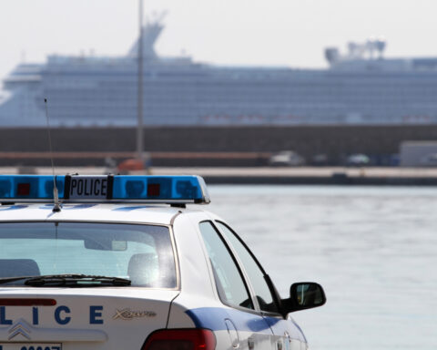 21158b99b8a111b6e14584e2d264d937 L