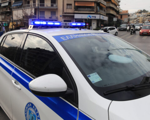 320cf3dd0a229a2fc104673e0d5cf9e9 L