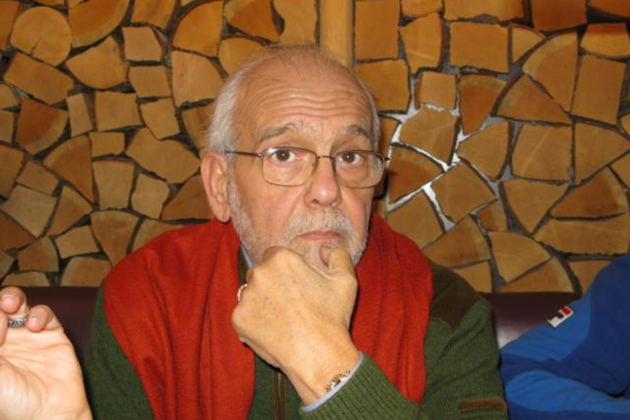 3d93ae94b7ee73ef91b45ab7d2e8c633 L