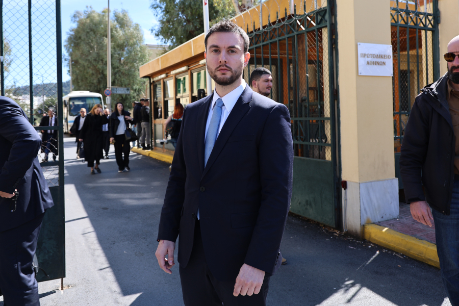 505ec0c9d6b7d4af3078a7fc79031c94 L