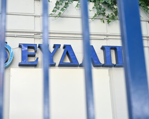 b6810b7f3506e44117cc35f43e564975 L