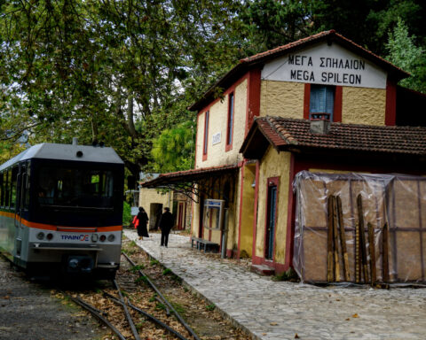 d5c5f7016091bffe1467a220c6cc4b51 L