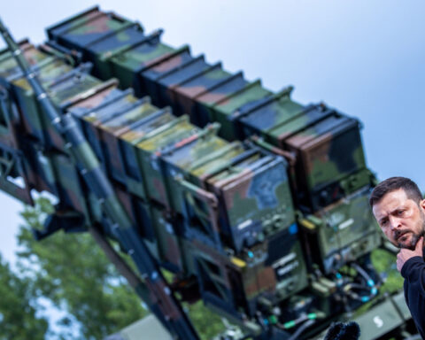 ea0106b2aa6e9b9b754ac41104cece1d L