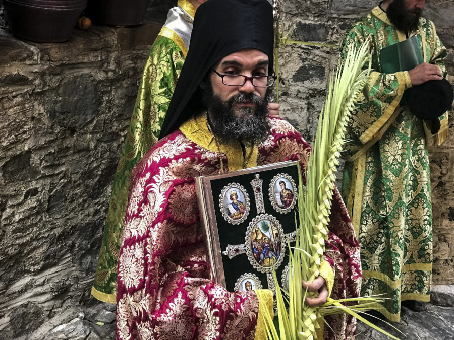 f4dc7f175f7bfb0ce93d0be68636c1f3 L