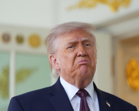 0202aaa5725bf19263c2b2d8f5068ef4 L