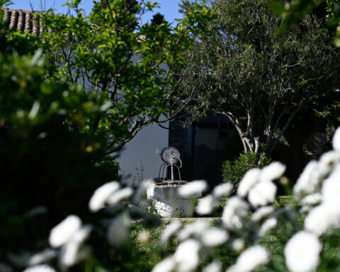 0e05b67b6476b133d2ad1814689c1ec6 L