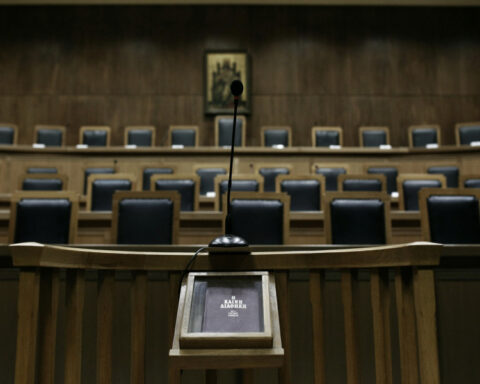 18d275bc1624bcbd1bff76e868ae2fd9 L