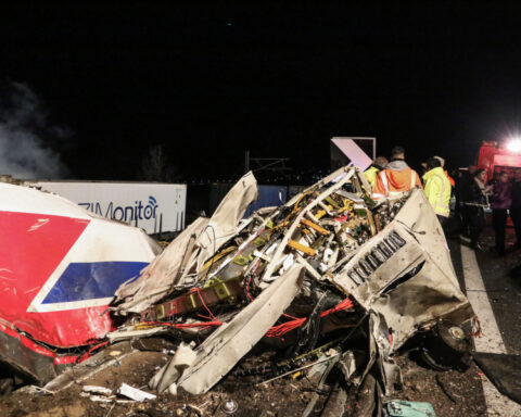 1f26021da32053b815d67d7b3e0af64e L