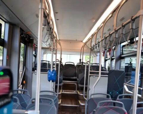 202f47799952fc7690ef591f3bbac7fd L