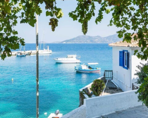 212e703b2a111eb1830c931f5b121e70 L