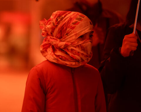 243974adce8887c55d4d3c2cb7102ec2 L