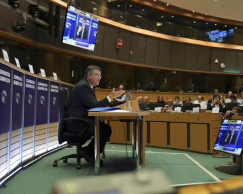 25ae5ecade8dc0ad3d5df88d5f75a362 L