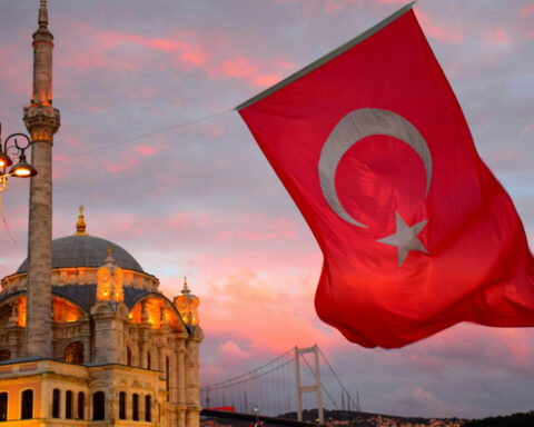 285228afc12ba8f8f55822af89c36485 L