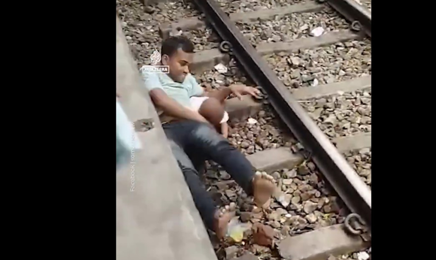 29e603f4f09c6854bebf668ad0722e75 L