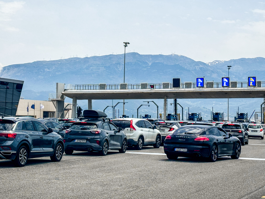 2f0be063a16fd4bcd43eeaaba553ca41 L