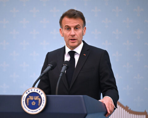 30412bd4ea214efbcfa8b8dcc929aca8 L