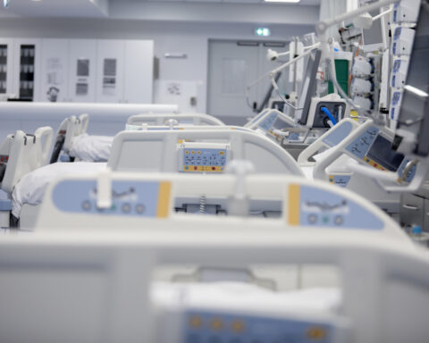 352d1e0c8689e7b105afd1ae91df4d53 L