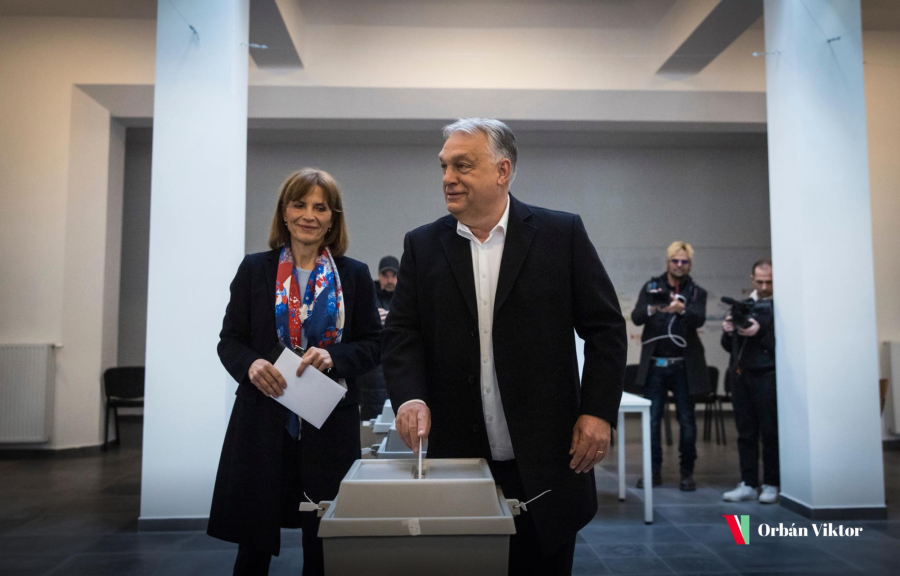 46a87f36d772fbe42fd92fde99e2f435 L