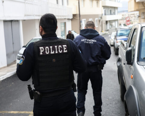 4746e57788a76d938f4a2d229b927d00 L