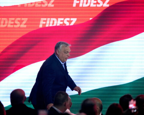 4756e9ff081c8cd3f073e2eae3635a8e L