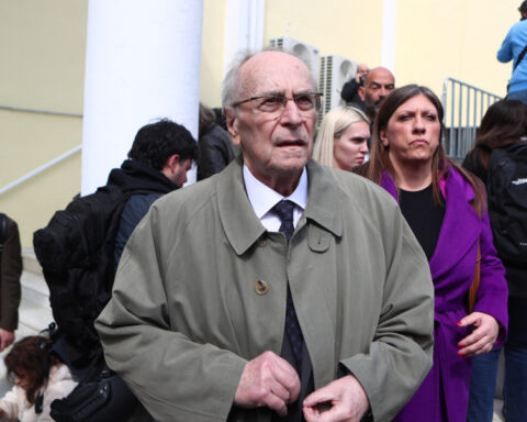 47d8a61e6ff4df21d413cf05e4630928 L