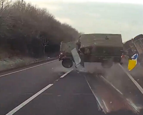 47e7701d4435fdb648892ceac7c51239 L