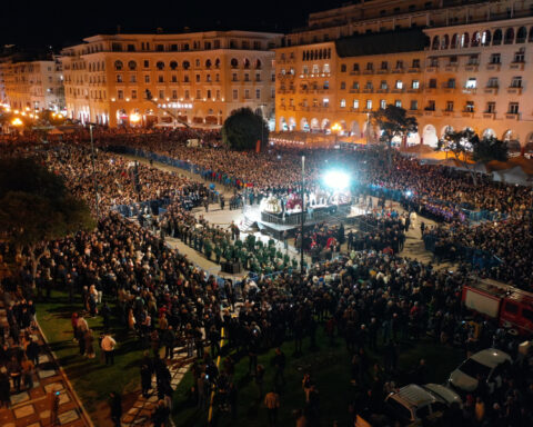 4b962a1da9e9b8339bcddc9e940b3a79 L