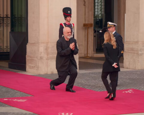 4eb794b3c31fcd041f5ea3a11fb01afd L