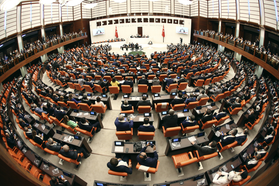 53ac32ac71cc06bc9a513ceae35f3d25 L