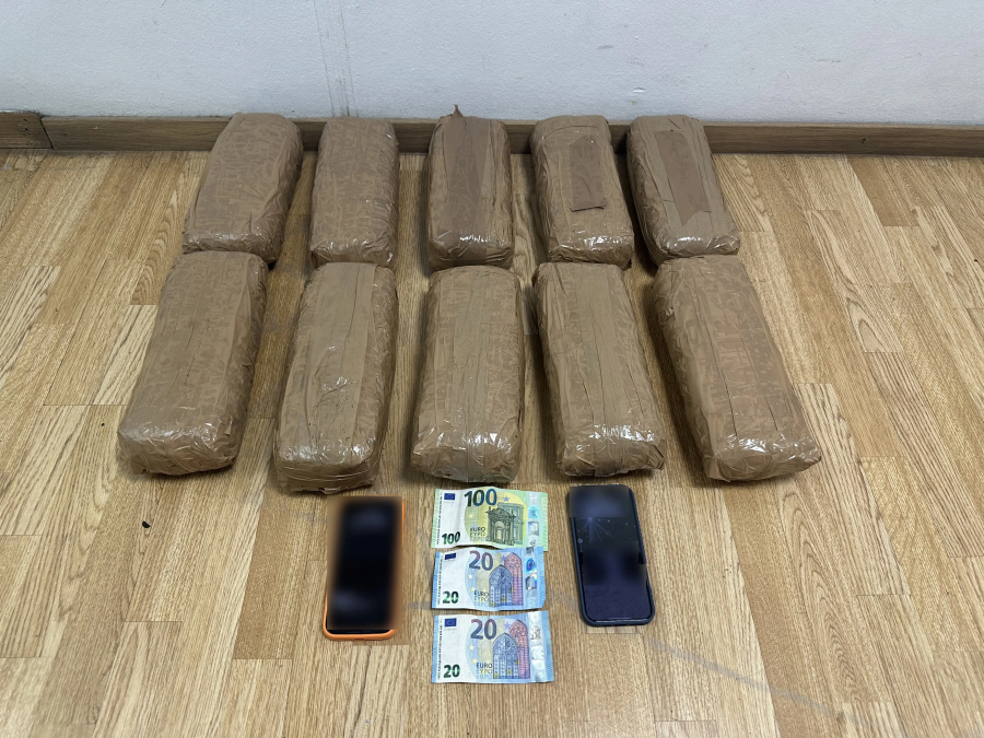 541be07ed02c3c2f0c14392f776cefe0 L