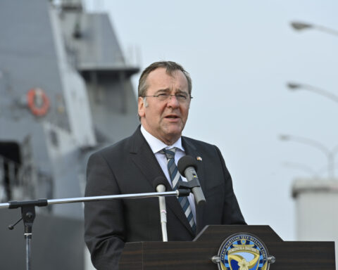 5f67ef04a7a8610199bd0d48f959f2fe L