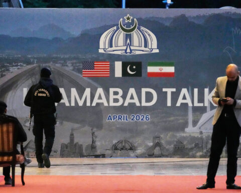 68c680974e7726ad873d77859b0a91d0 L 3